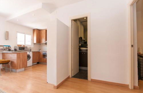 Cute Apartment in Sants Station with HBO & Alexa & AC - Photo 53