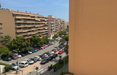 Grand Studio Lumineux et Fonctionnel 4 couchages Gare routière - Foto 10