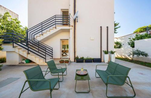 Villa Francesca - Beach and Airport - Photo 9