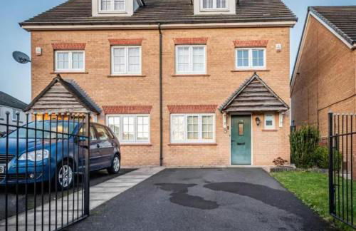 Family-Friendly 4-Bedroom House in Moston with Parking and Garden - Foto 7