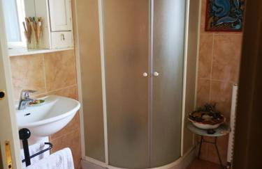 Casa Artemisia lungo il fiume con giardino privato - Foto 13