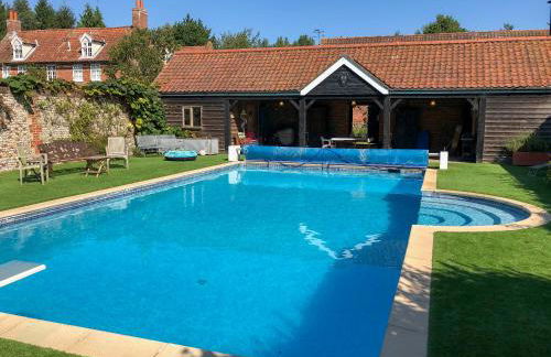 Orchard House - Photo 1