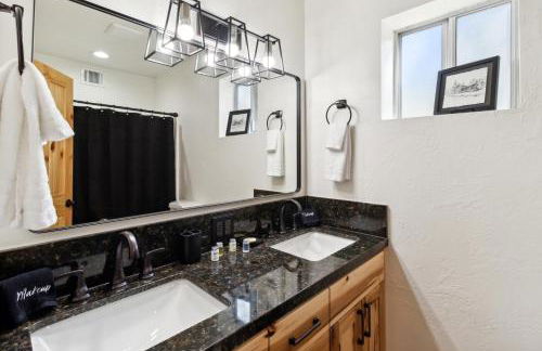 Timeless Traditions Arrowhead home - Foto 23