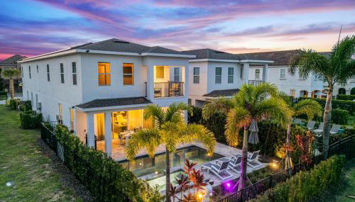 Beautiful House with Pool in Reunion Orlando 10 minutes from Disney - Foto 2, Garden