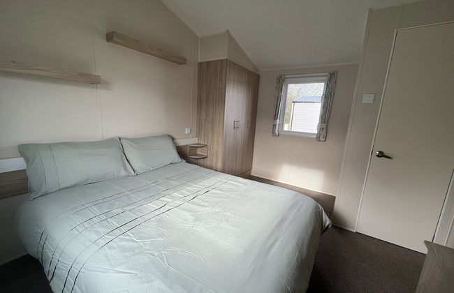 Premium Location - Sleeps 6 - Caravan on The Lakes - Foto 3