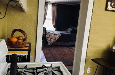 1900s Miner's cabin behind Tombstone Brewery - Foto 12