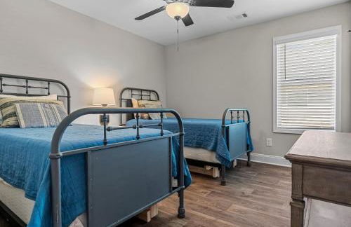 The 54th Cottage Close to Commerce Shopping home - Foto 26