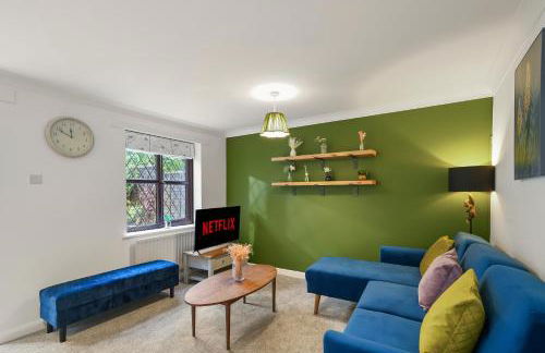 Beautiful 5 bedroom house in Stone, Aylesbury, Free parking - Foto 10