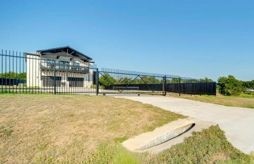 Walk to Water: Game Room at Buchanan Dam Home! - Foto 39