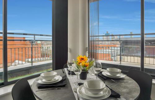 Penthouse - Amazing City Skyline Views - Free Parking - Balcony - Utilita Arena - New St Station - Bullring Shopping - Foto 26