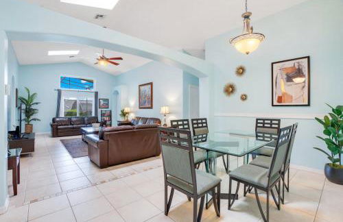 Relaxing Retreat with Pool and Movie Theater - Foto 13