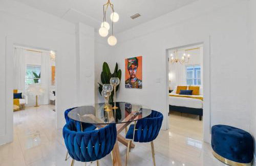 Coco's Cozy Cabana - Hot Tub Walk to Downtown - Foto 12