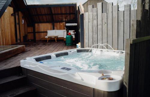 Beavers Lodge. Luxury Property with Hot Tub - Foto 8