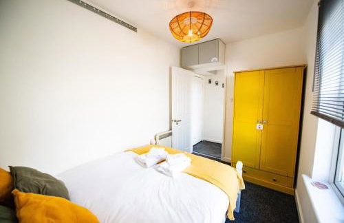 Seaside Home with Parking Near Tolcarne Beach - Foto 4