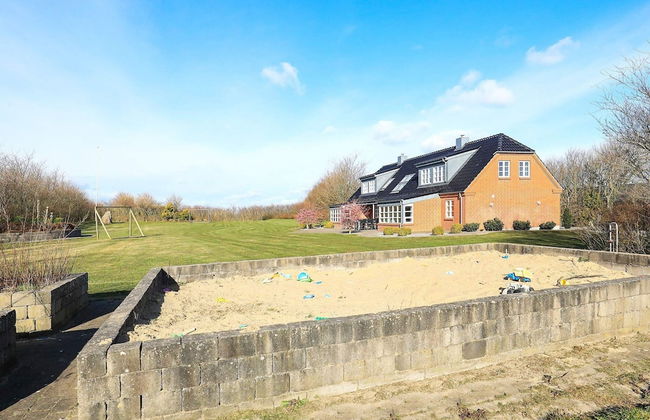 Luxurious Holiday Home in Hurup with Hot Tub - Foto 29