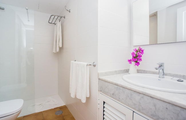 Apartamentos Los Tulipanes - Photo 40