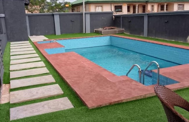 VinRues Apartment and Suites - Photo 13