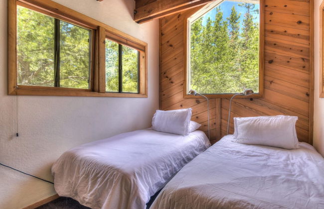 Northwoods Hangout Near Tahoe Donner - Foto 5