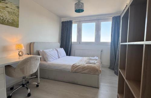 Cozy 1BR Apartment in Stratford with City View - Foto 1