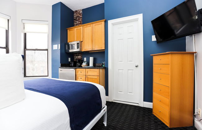 Maverick Suites at 400 Columbus Ave - Foto 19