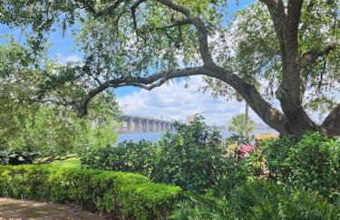 Relaxing Modern 3 BR Home - Queen Bd - North JAX - Foto 28