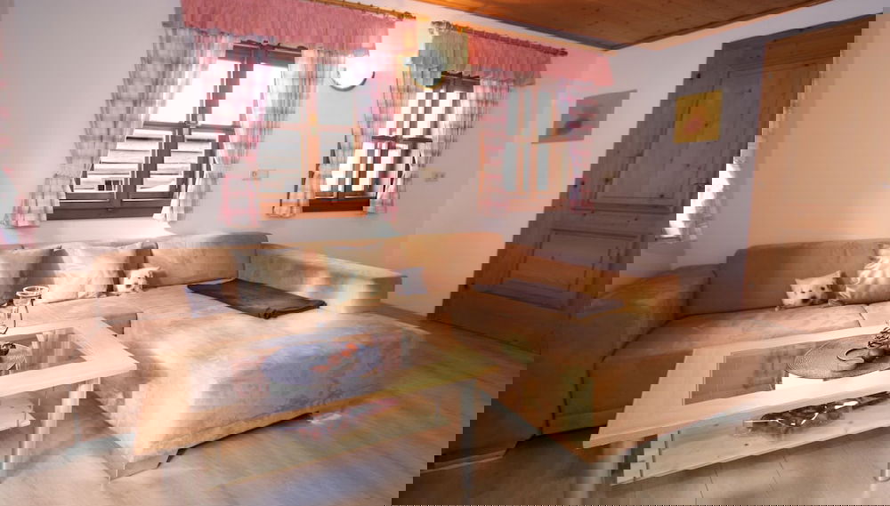 Spacious Mansion near Ski Area in Salzburg - Foto 1, Profilbild