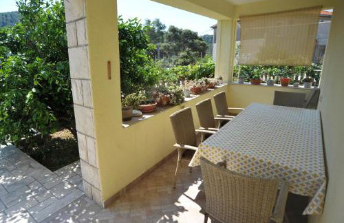 Brna Three-room apartment near the beach-Zen - Foto 1