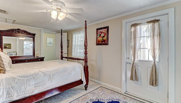 Dog Friendly Old Fernandina Style Home with Extra Studio Room by RedAwning - Foto 4, Habitación