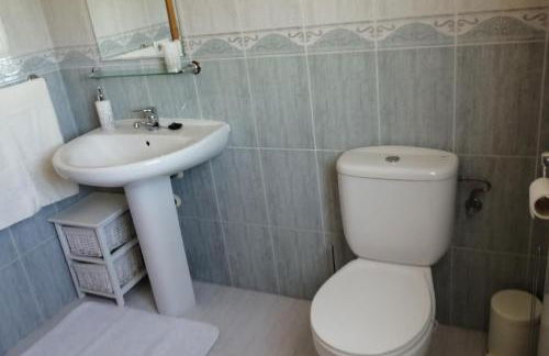 Villa - Sleeps 4 - Pool - Patio - Parking - Foto 9