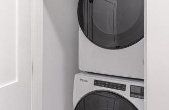 Ann Avenue Modern 3BR Home, Near Downtown with Free Parking - Photo 6