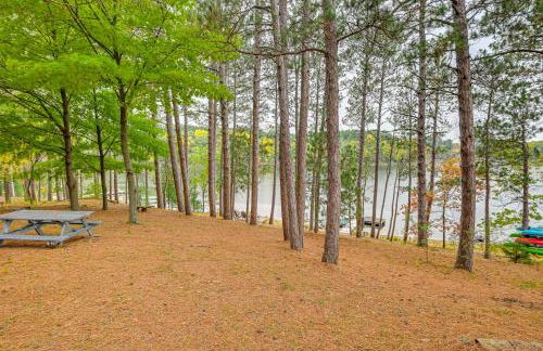 Quiet Retreat on Lake with Kayaks, Boats and Bikes! - Foto 38