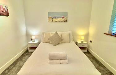 Serene Retreat - Hot Tub - Pool Table - Close to New Forest and Bournemouth Beach - Sleeps 12 - Foto 20