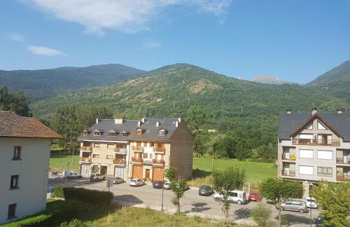 Family Attic Esterri - Photo 33