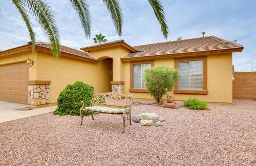 Spacious and Fenced Yard Pet-Friendly Surprise Home - Foto 32