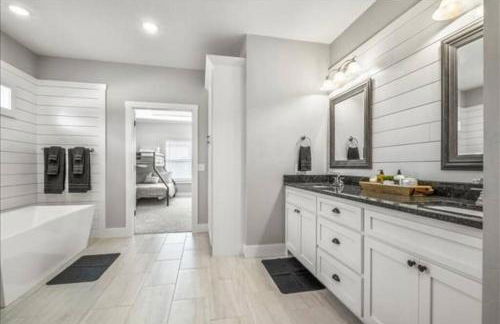 Just Like Home #6: Norman: It's Game Time (campus) - Foto 10