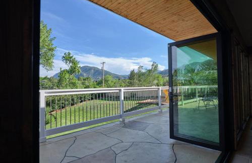 Amazing Views, Amazing Modern Broadmoor Home - Foto 53