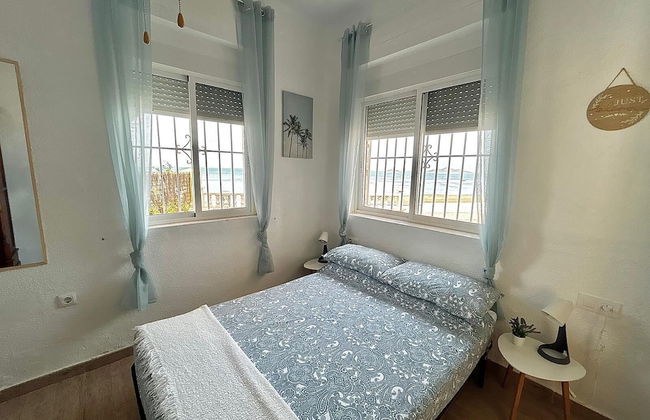 Beachfront Apartment With Patio & Private Terrace - Foto 2