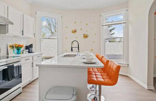 Historic Charming 2Story 10BR House - Sleep 20 - Foto 12