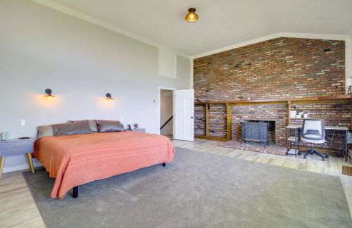 4 Mi to Downtown Plymouth! Bayfront Home with Deck - Foto 16