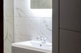 Warm Beachfront Getaway with Winter Ocean Views & Parking - Foto 98