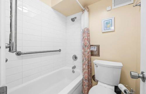 Amazing Beachfront Condo by Pool - Foto 17