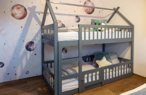 Heimbi-Home No 4 I 2-4 Personen I Familienfreundlich I Garten I Nähe EuropaPark I Parkplatz und E-Ladestation - Foto 3