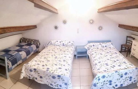 Maison pittoresque à Mostuéjouls avec vue sur la montagne - Photo 4