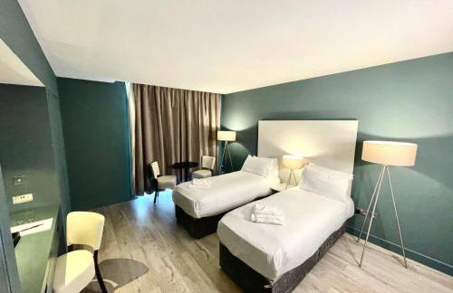 Axiom Park Hotel - Photo 60