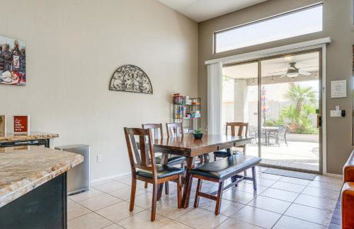 Relax Poolside in Mesa Family Home 12 Mi to Dtwn - Foto 6