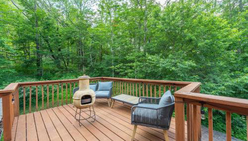 6 Br Cabin Hot Tub Fire Pit Min to Hatley Pointe - Foto 2