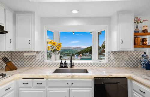 Sun&Star Studded Central Luxury with Hottub, Pool, Views - Foto 17