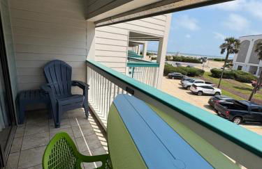 Seawall Breeze One bedroom Condo in Galveston - Photo 23