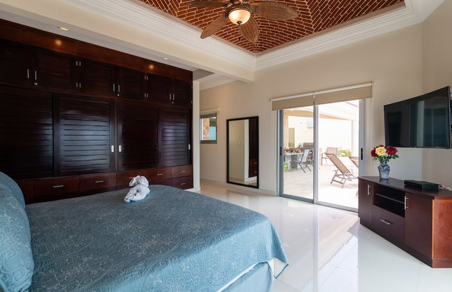 Beachfront Homes by Playa Paradise - Photo 7