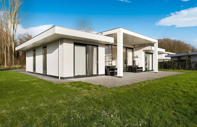 Holiday Home in Zeewolde With Kayaks - Photo 43